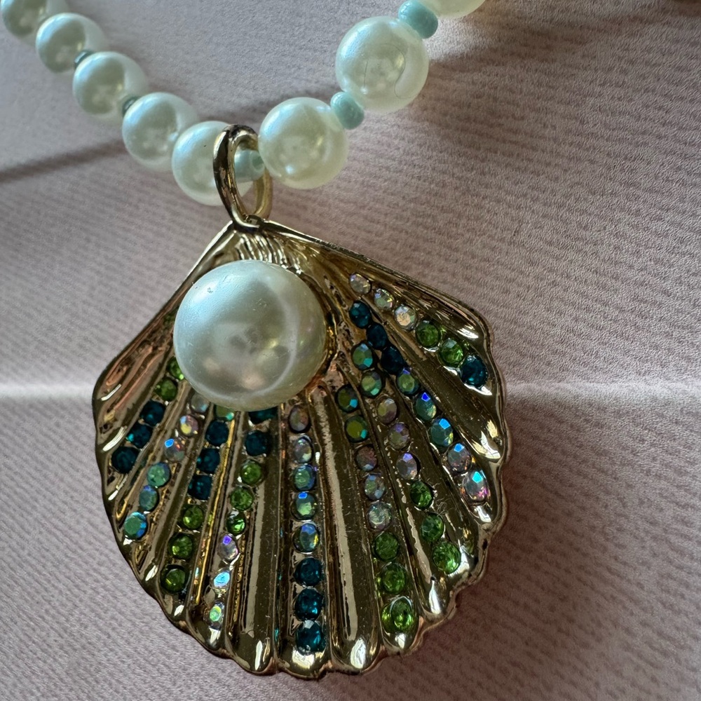 Betsey Johnson Cruise Control Faux Pearl
Seashell & Seahorse Pendant Necklace - Picture 2 of 10